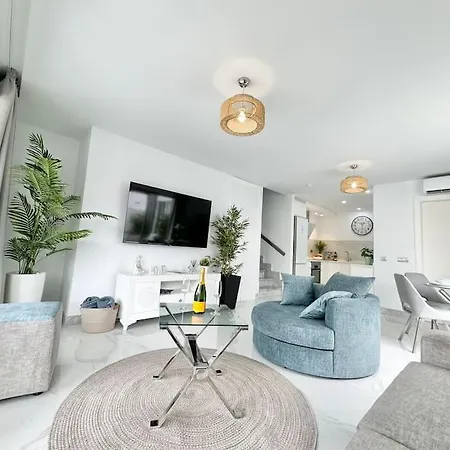 Welcome To Bali A Luxurious Modern Getaway Los Cristianos (Tenerife)